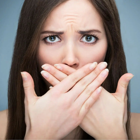 Put an end to bad breath with a tongue cleaner - Docorp